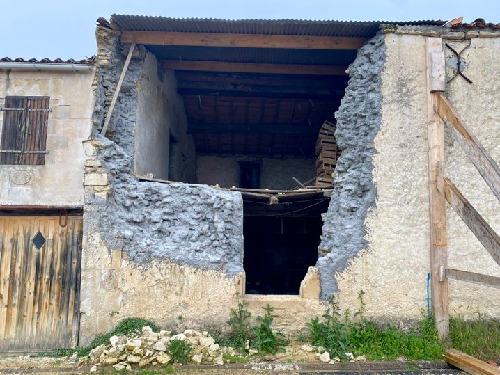 Sections of entire walls collapsed in La Laigne.
